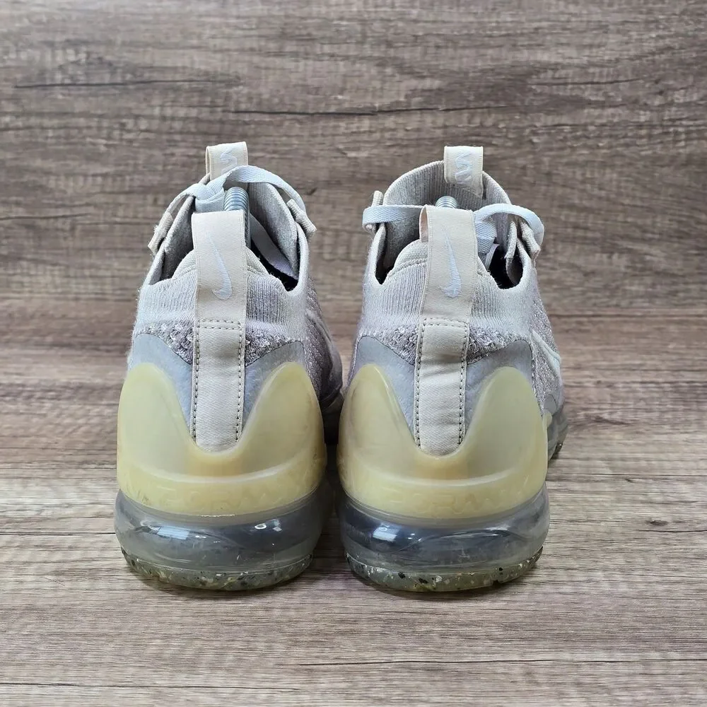 Nike Air Vapormax 2021 FlyKnit Women's Sz 9.5 Oatmeal White Tan Shoes DC9454-101